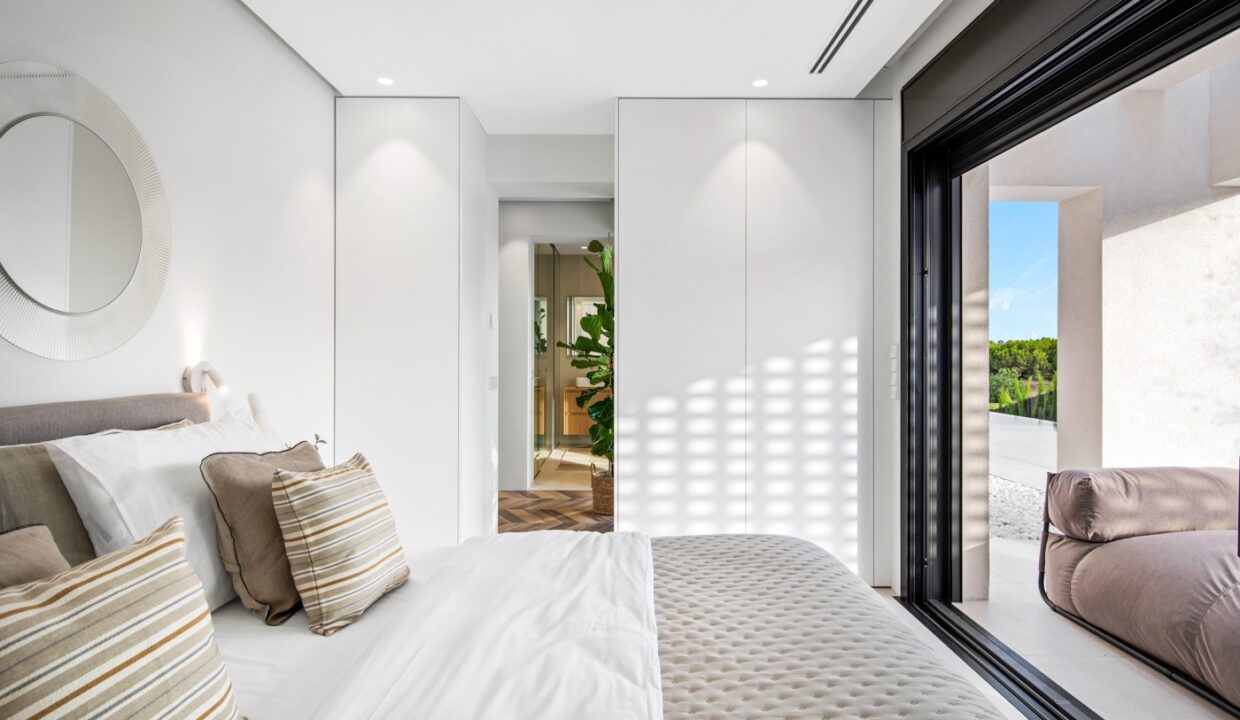 MASTER-BEDROOM