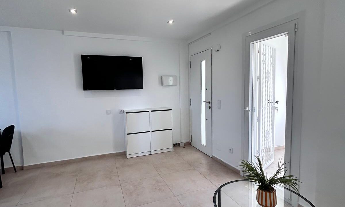 2ac67395-6931-42a8-828d-5571df1cb9d1