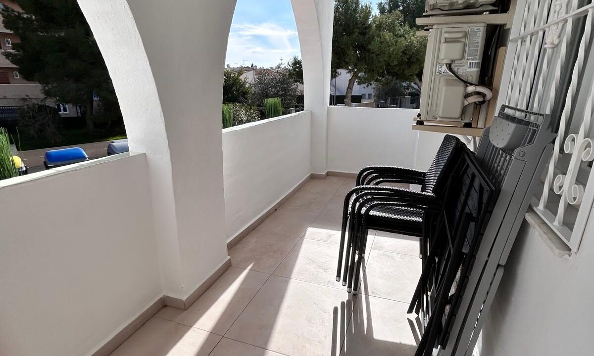 f8318272-65e4-4926-9632-3f10e16cd05e