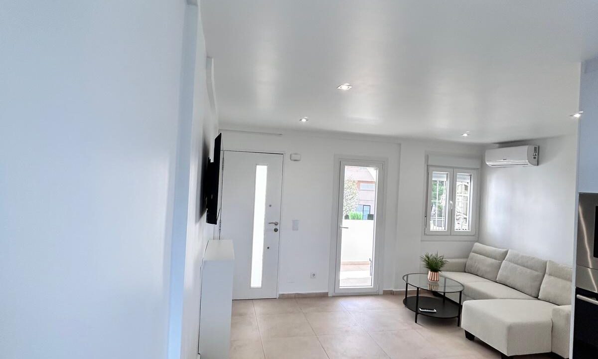 fb6b13b8-3b5d-465c-a87d-1a397d3068e3