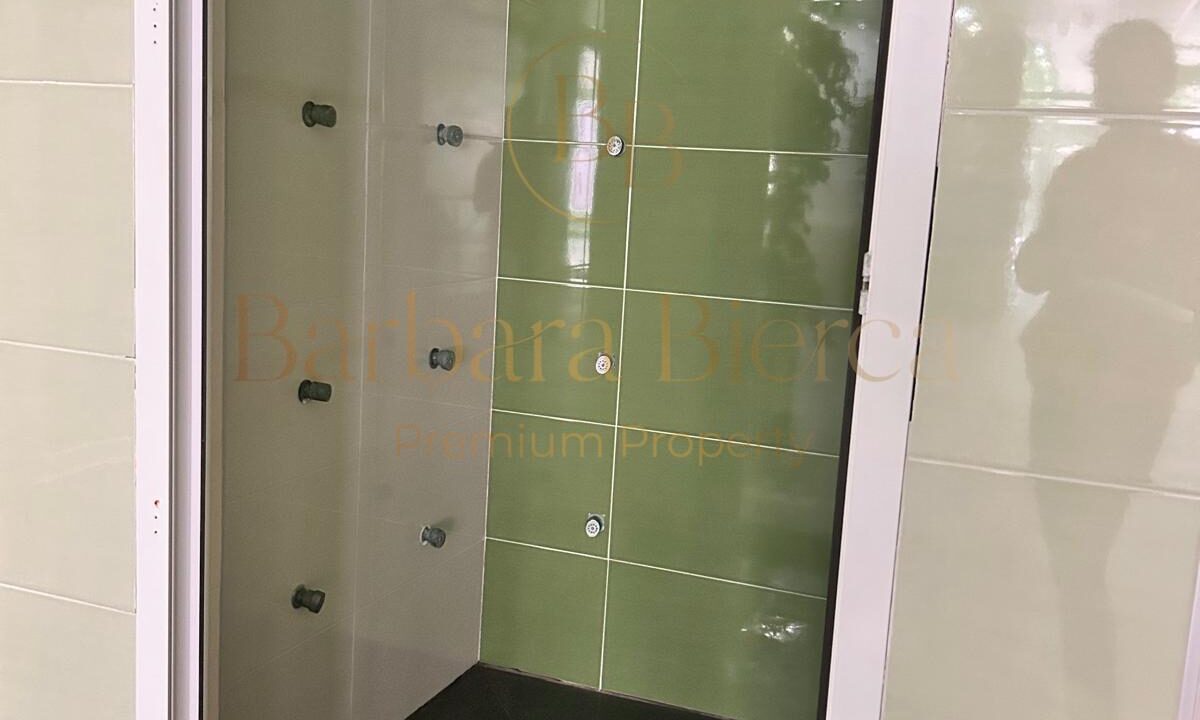 596c007e-5ac4-4979-a655-26159703b8b8